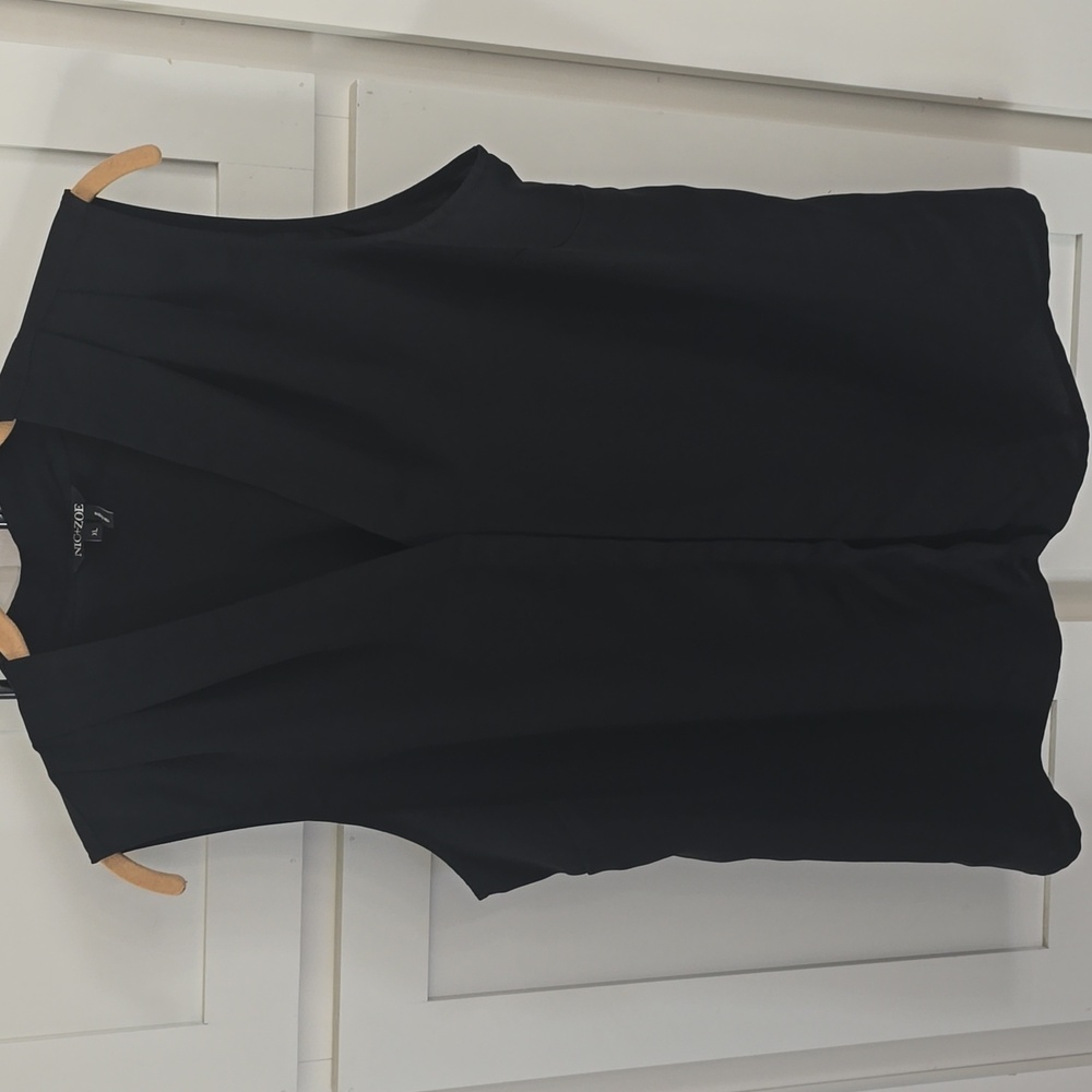 NIC+ZOE Classic Black Sleeveless Blouse
